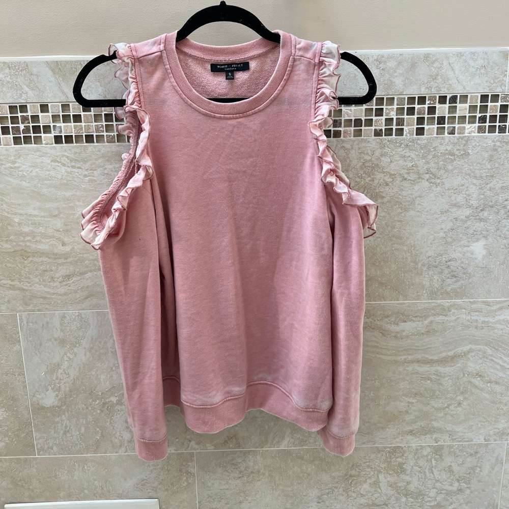Romeo + Juliet Couture Sweater